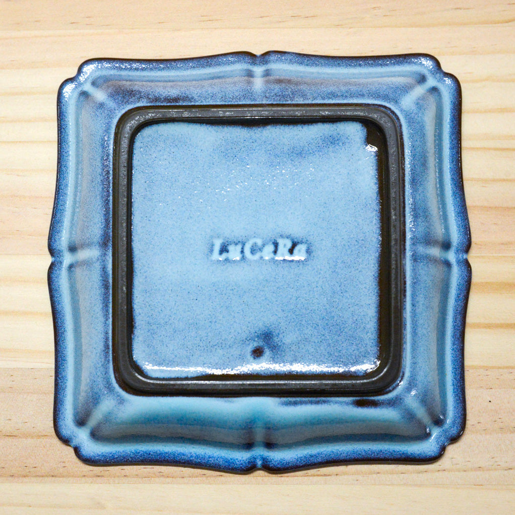 フリルスクエアプレート 15cm 〈スカイブルー〉